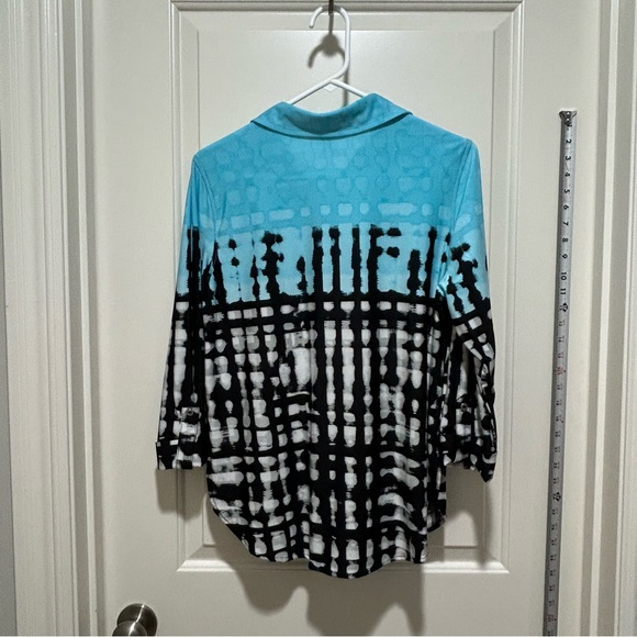 Nygard women’s size PS/P Aqua and black Shirt. Like new condition. - Picture 4 of 6